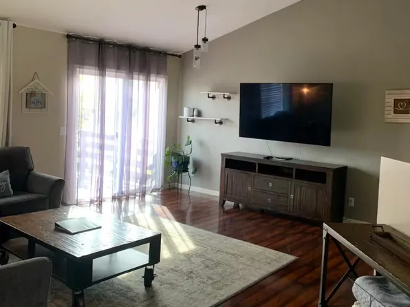 14451 Reynolds St, Bennington, NE 68007