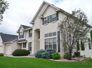 4085 Shorewood Trl, Medina, MN 55340