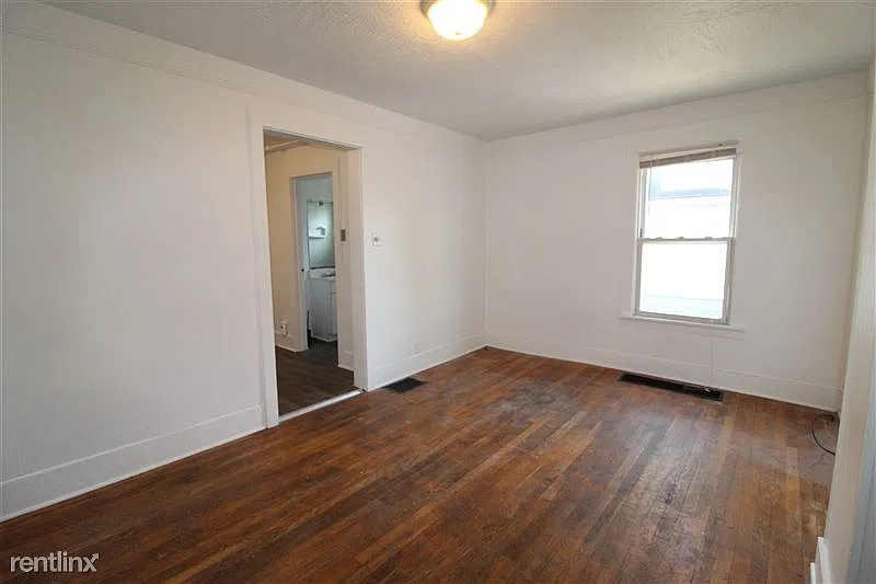 809 S. Division - 1 — Photo 3