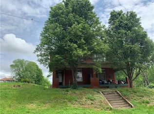 221 S 16th St, Saint Joseph, MO 64501