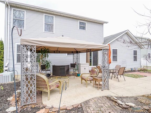 3rd image of 449 Alexis Dr