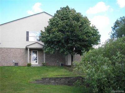 3152 High Pointe Ridge Rd #1, Lake Orion, MI, 48359