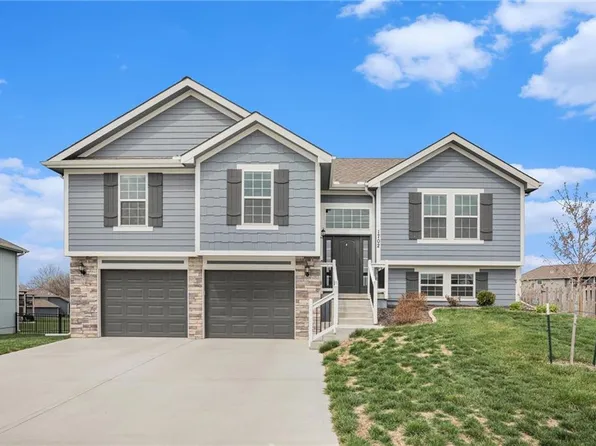 1702 Cottonwood Creek Ave, Kearney, MO 64060