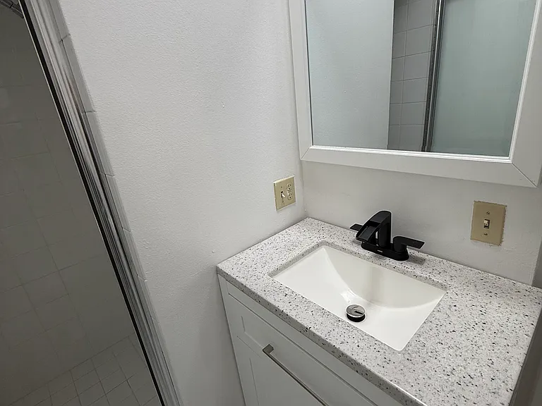 516 E Maple St #0 — Photo 2