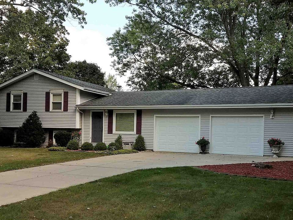 1st image of 55454 Caldwell Dr