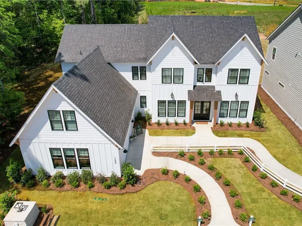 1244 Sarah Ln, Auburn, AL 36830