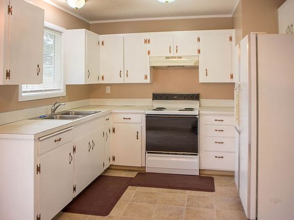 3rd image of 8013 NE 101st Ave