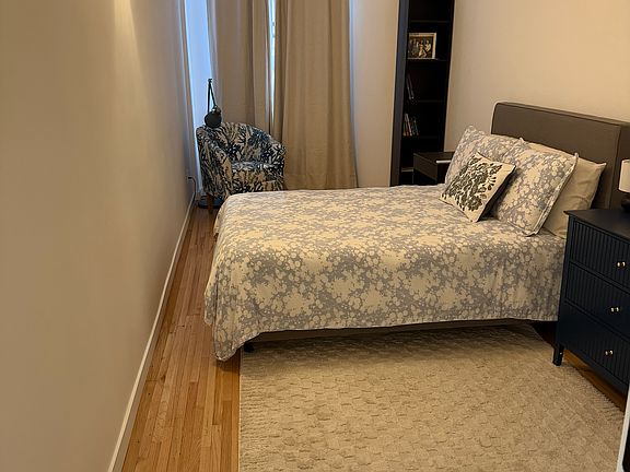 2nd image of 333 W 76th St #2A