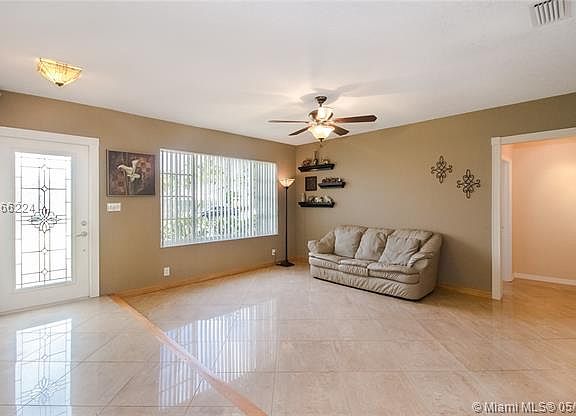 4th image of 10721 NW 21st St