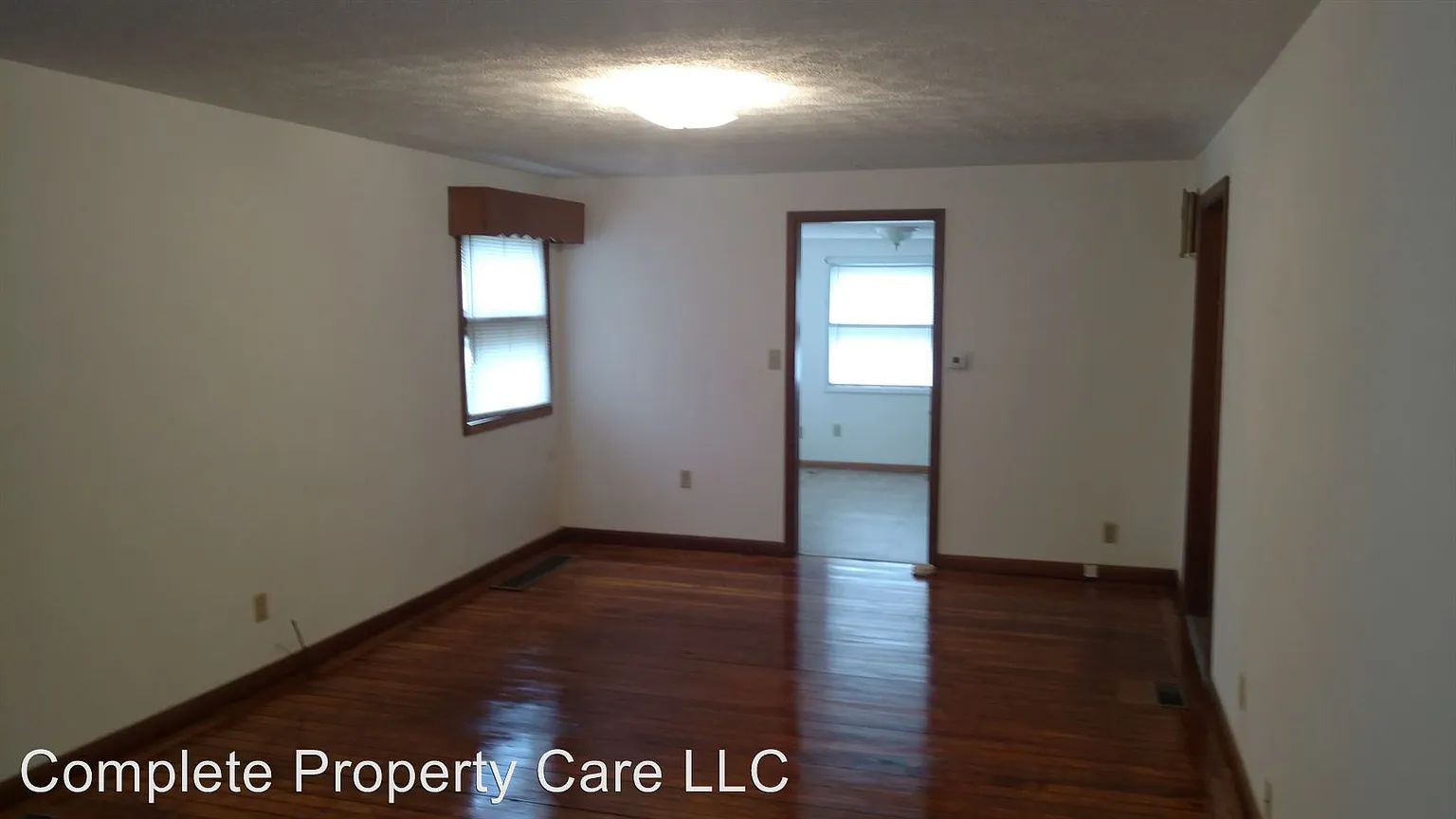 317 E Centennial Ave photo 1