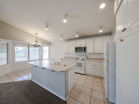 4th image of 14707 W Lupine Ln