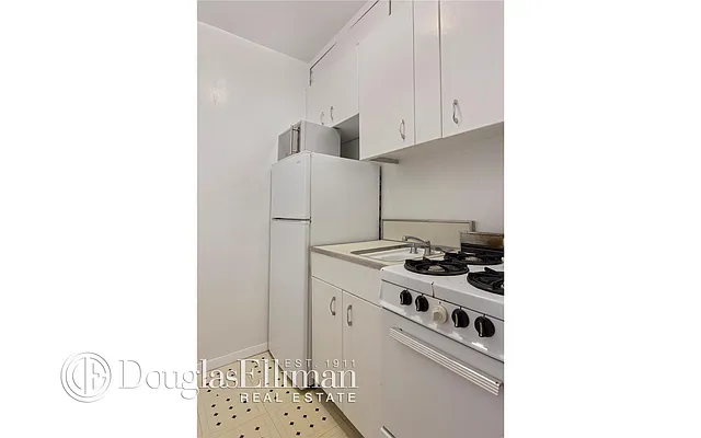 Sold by Douglas Elliman | media 13