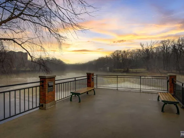 240 Main St, Little Falls, NJ 07424