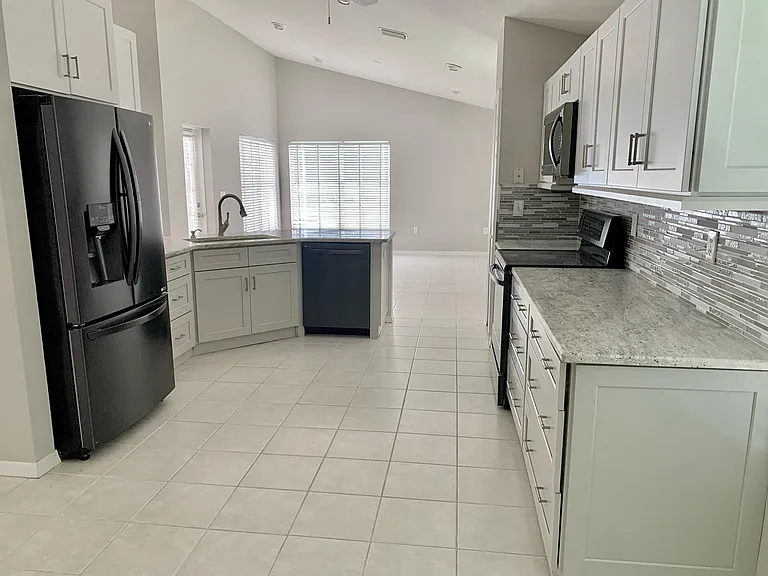 6818 Winslow St — Photo 10