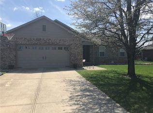 4873 W Stonehaven Ln, New Palestine, IN 46163