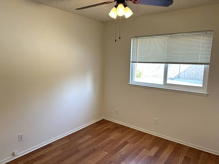 7642 E Woodsboro Ave — Photo 10