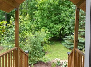 1 N Blandford Rd, Blandford, MA 01008