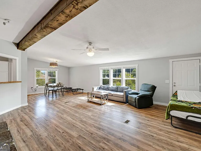 1330 Old Northcutt Rd — Photo 8