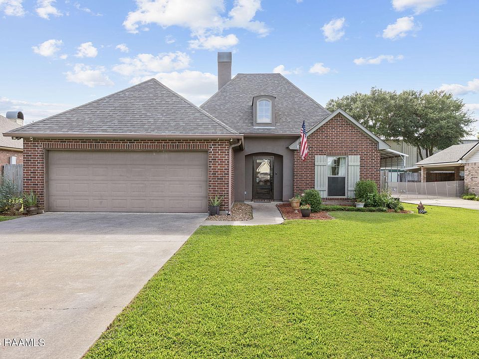 1st image of 104 Sunflower Dr