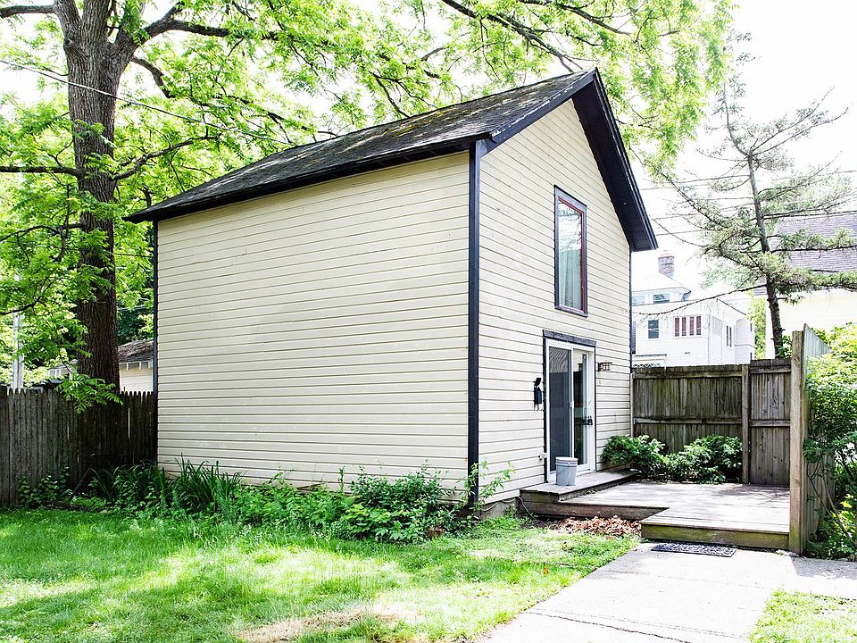 1st image of 9 Tipton Ln