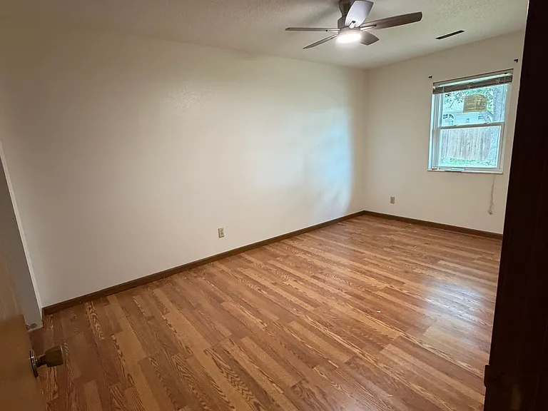 24 Twin Oaks Dr — Photo 20