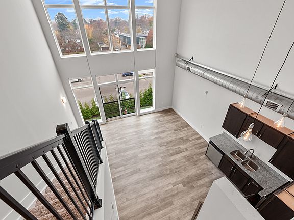 Loft-Style Apartments in Clintonville