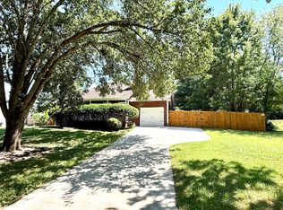 1709 Garland Rd, Knoxville, TN 37922