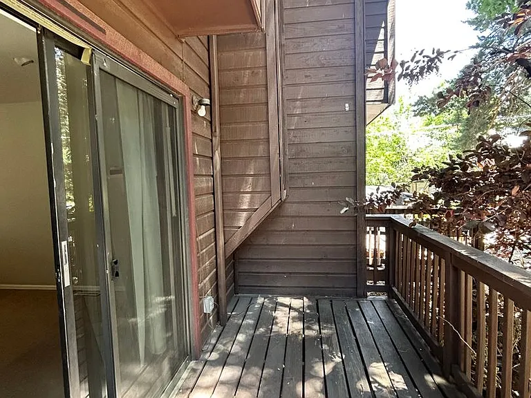 1031 Portland Pl #7 — Photo 12