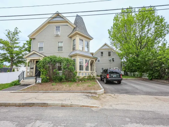 15 Pleasant Street, Farmington, NH 03835