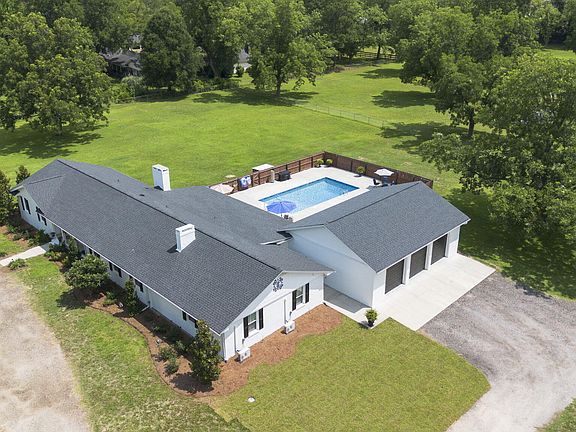 2nd image of 2045 Cains Mill Rd