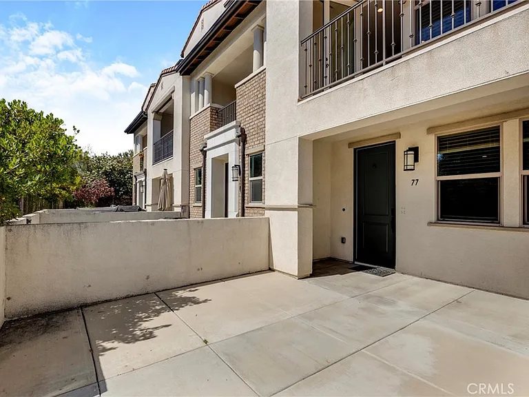 77 Jensen Ct — Photo 3