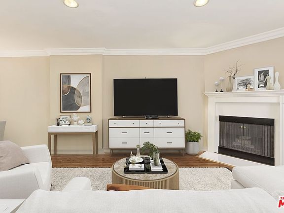 2nd image of 14332 Dickens St Unit 17