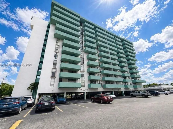 1825 W 44th Pl APT 1107, Hialeah, FL 33012