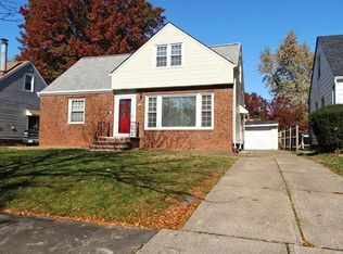 3857 Salisbury Rd, South Euclid, OH 44121