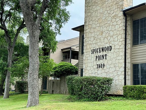 2nd image of 3809 Spicewood Springs Rd APT 137