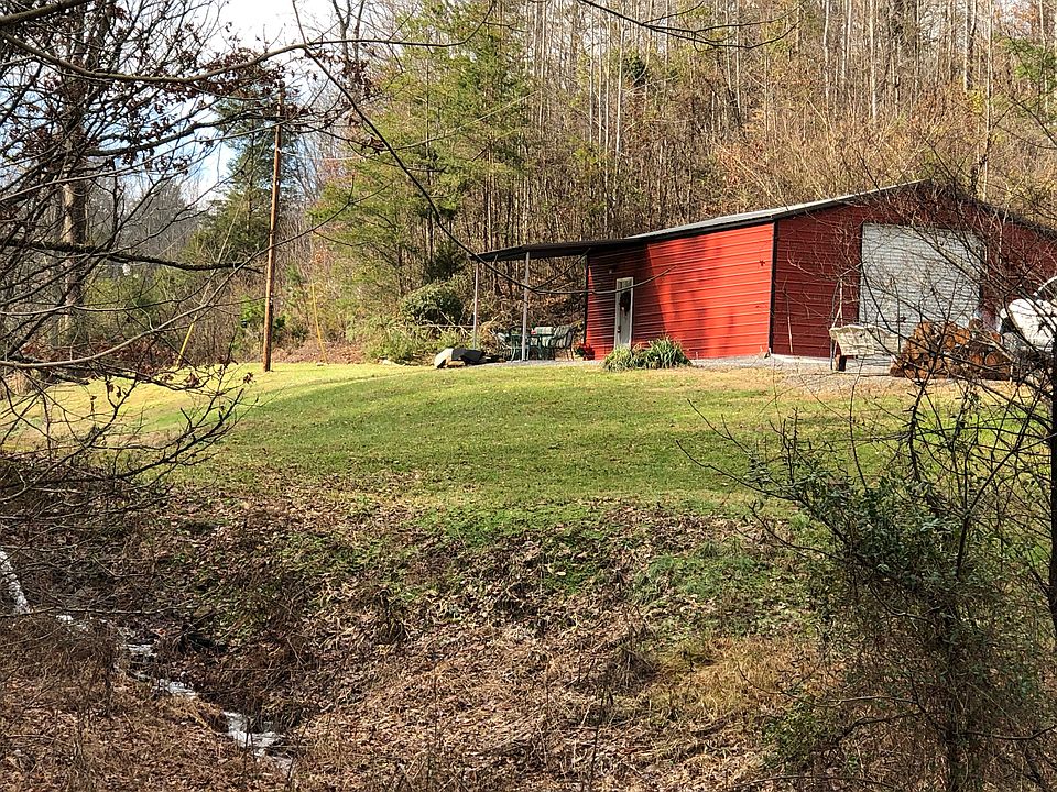 1st image of 390 Adams Ln