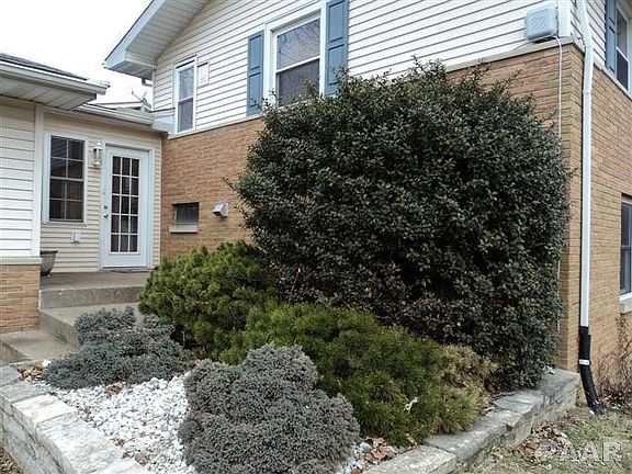 2nd image of 1626 W Latham Ln