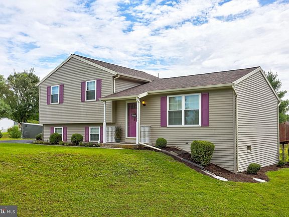 2nd image of 2 E Brookfield Dr #L-0064