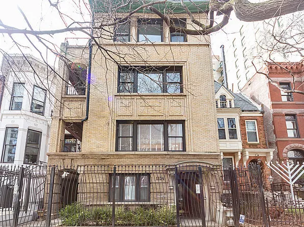 1234 N Dearborn Pkwy #1F, Chicago, IL 60610