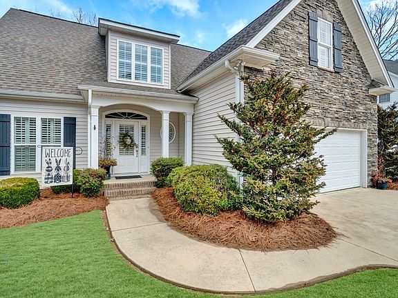 3rd image of 105 Culbertson Ct
