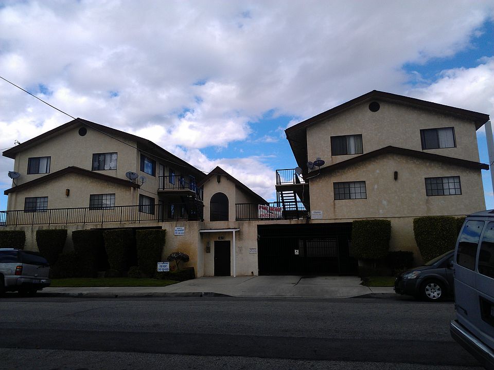 1st image of 3625 W 132nd St APT 4