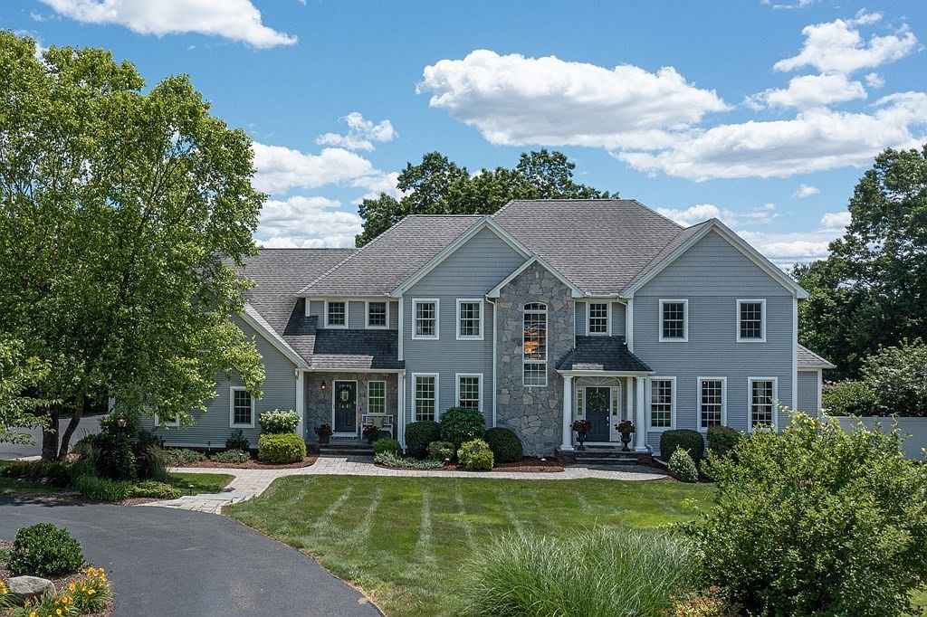 96 Cedar Woods Gln, West Springfield, MA 01089 | Zillow