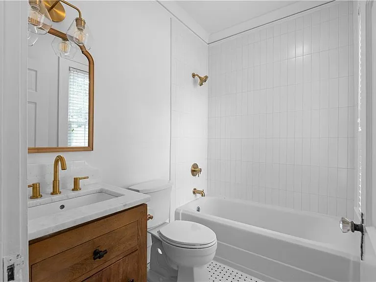 833 Martina Dr NE — Photo 13