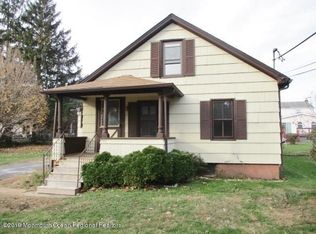20 Glorney St, Shrewsbury, NJ 07702
