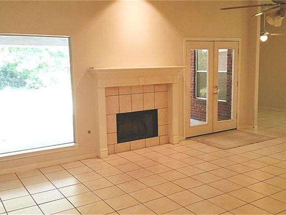 4th image of 514 Westwood North Dr
