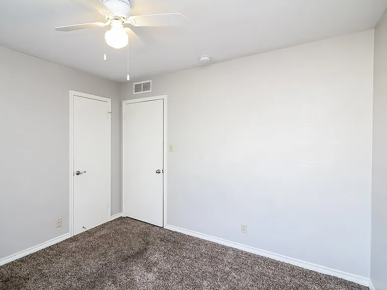 107 W Rio Grande St — Photo 11