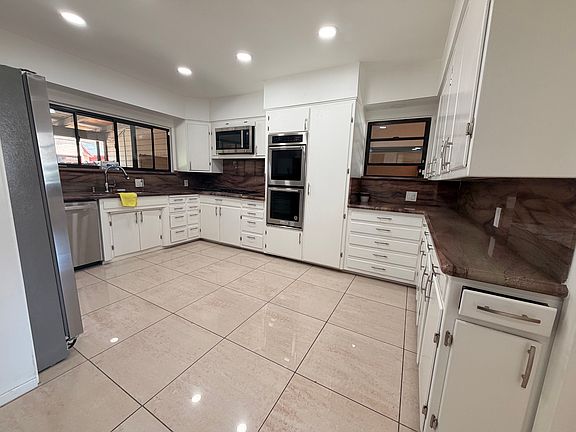 Kitchen angle 2