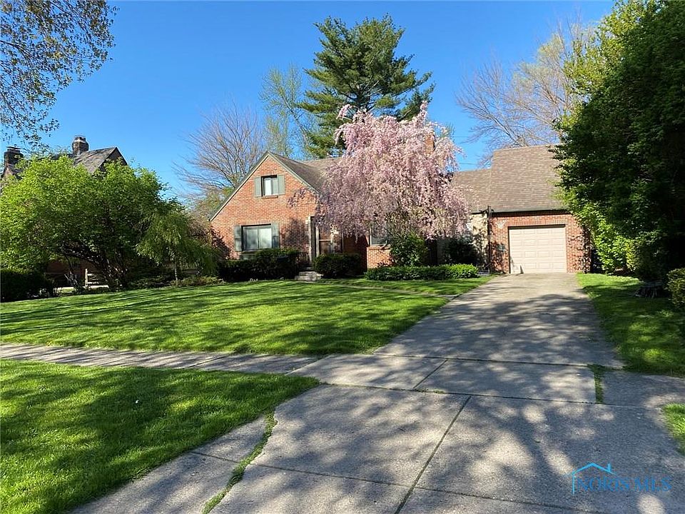 1st image of 2927 Pemberton Dr