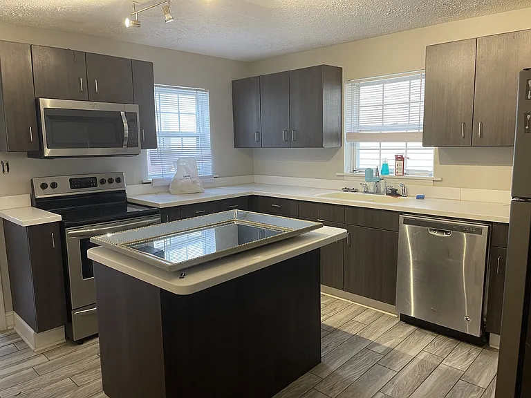 6209 Louisiana Ave — Photo 3
