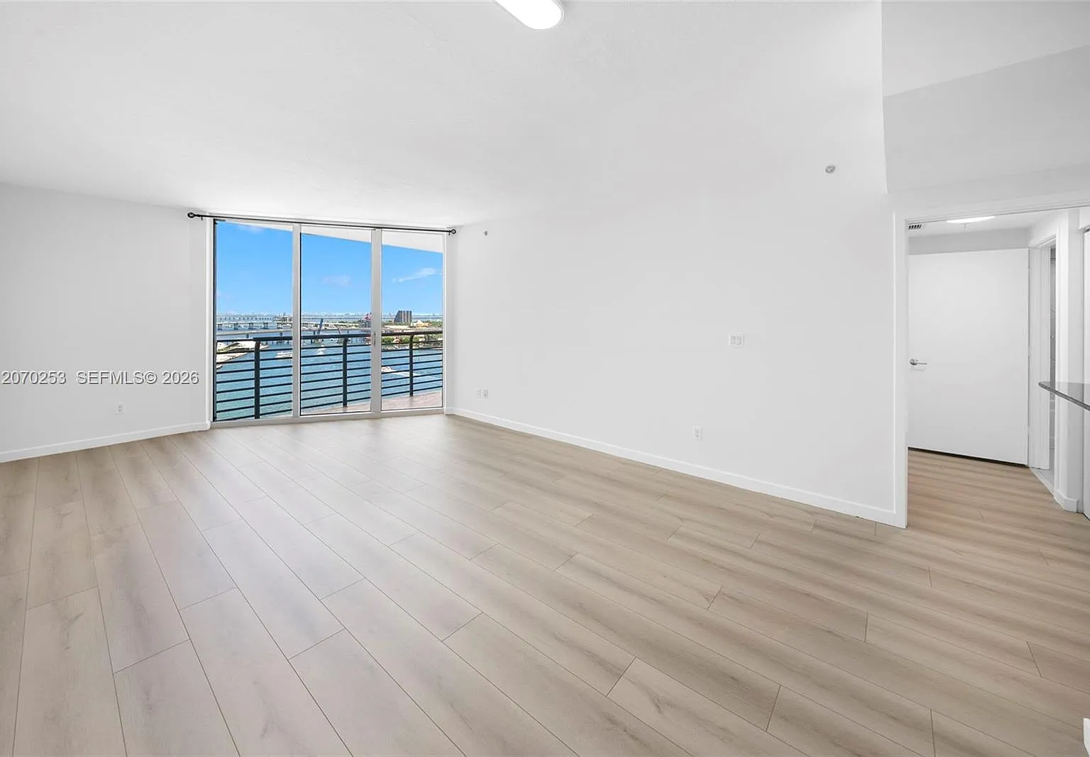 One Miami East Condo — Photo 2